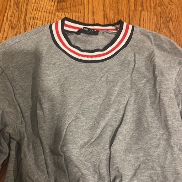 Mustard Seed Woman’s Grey Striped Crewneck Size S - Picture 2 of 5